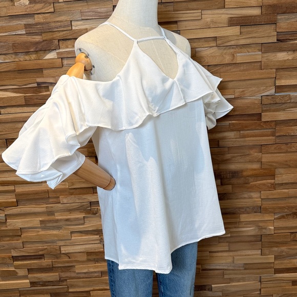 Doe + Rae | Cold Shoulder | Halter | Ruffle Collar | Various sizes - Picture 4 of 5